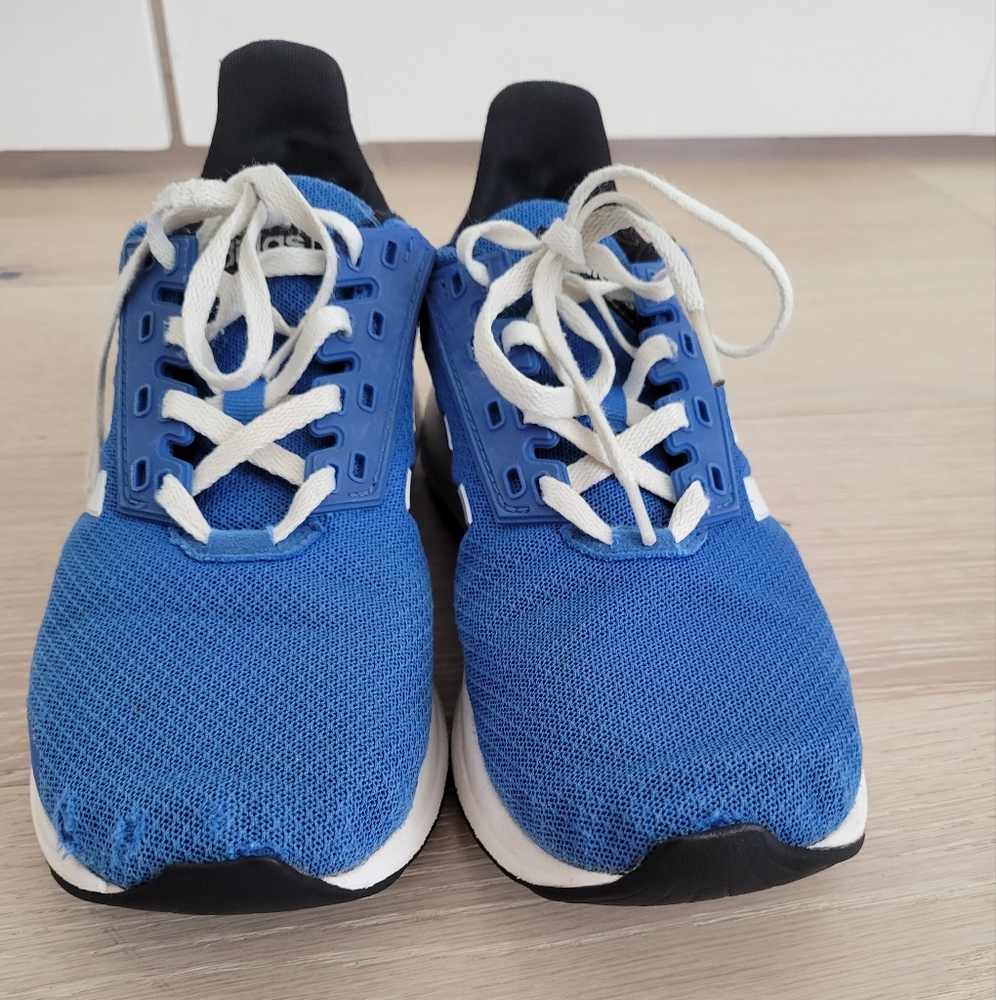 Shoes - Picture 4 of 9